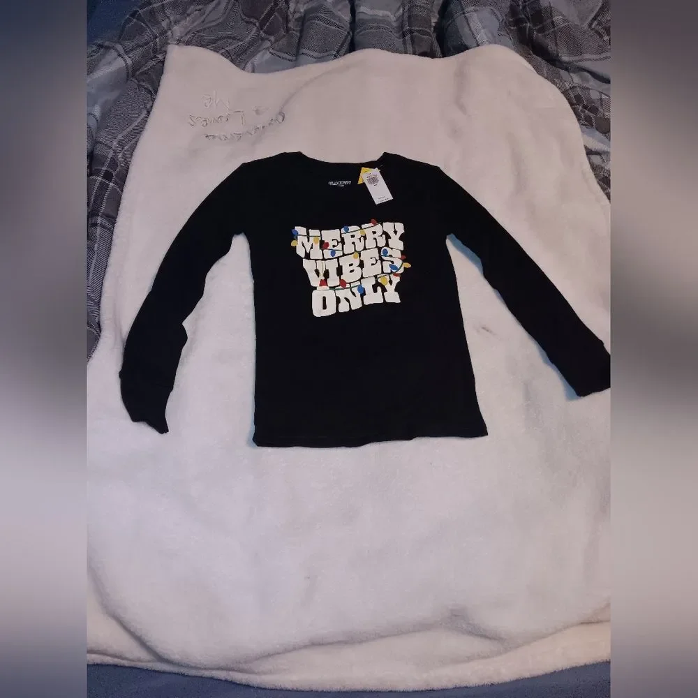 Old Navy Gender-Neutral 'Merry Vibes Only' Graphic Snug-Fit Pajama Set NWT
